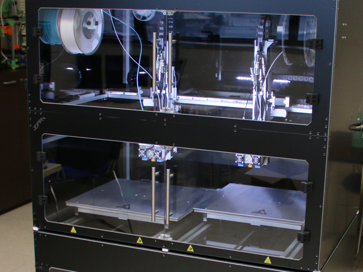 Large Scale D Printing: How to Choose Technology and Materials